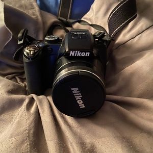 Nixon Coolpix P100